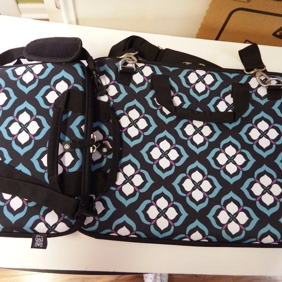 2 piece electronics carrying cases by Chloe Dao - Picture 2 of 6